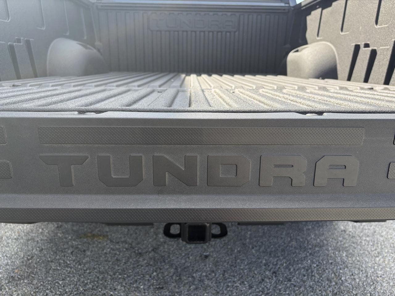 Toyota Tundra 4WD SR5 CrewMax 5.5' Bed (Natl) 2025