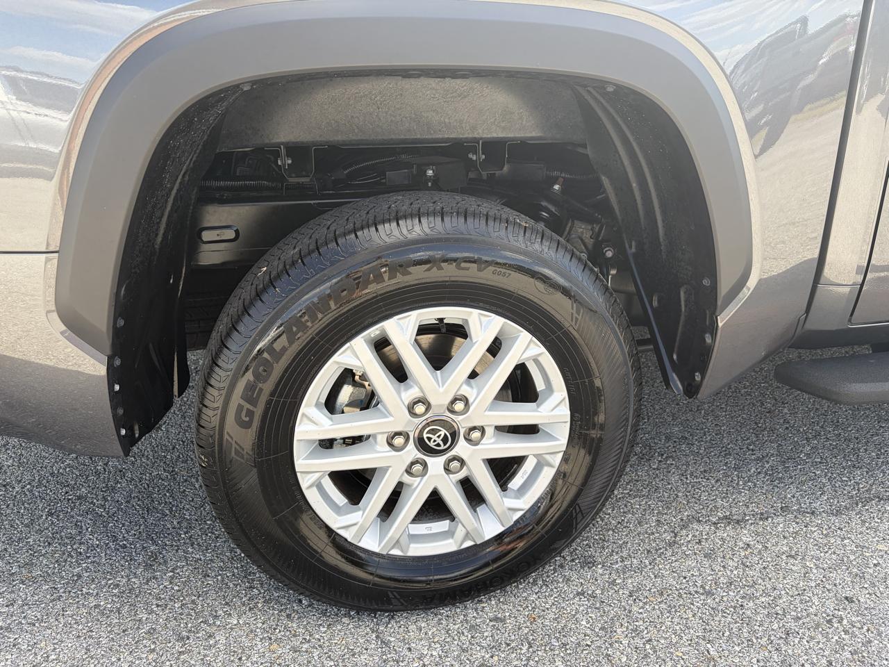 Toyota Tundra 4WD SR5 CrewMax 5.5' Bed (Natl) 2025