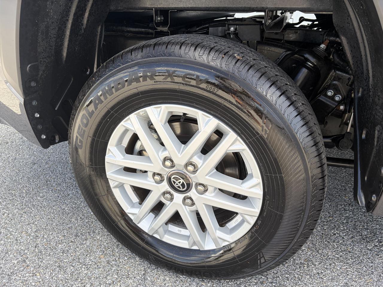 Toyota Tundra 4WD SR5 CrewMax 5.5' Bed (Natl) 2025