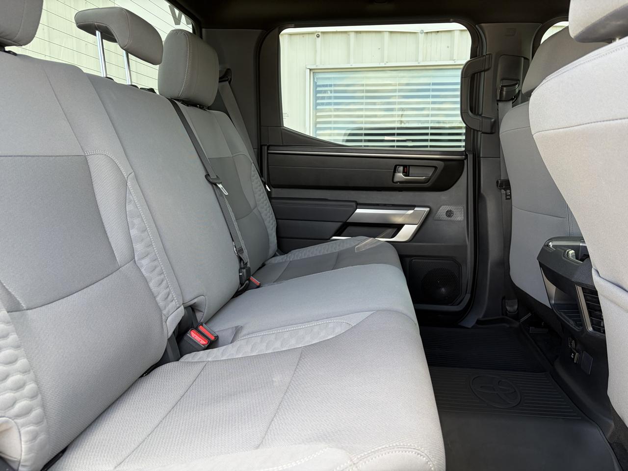 Toyota Tundra 4WD SR5 CrewMax 5.5' Bed (Natl) 2025