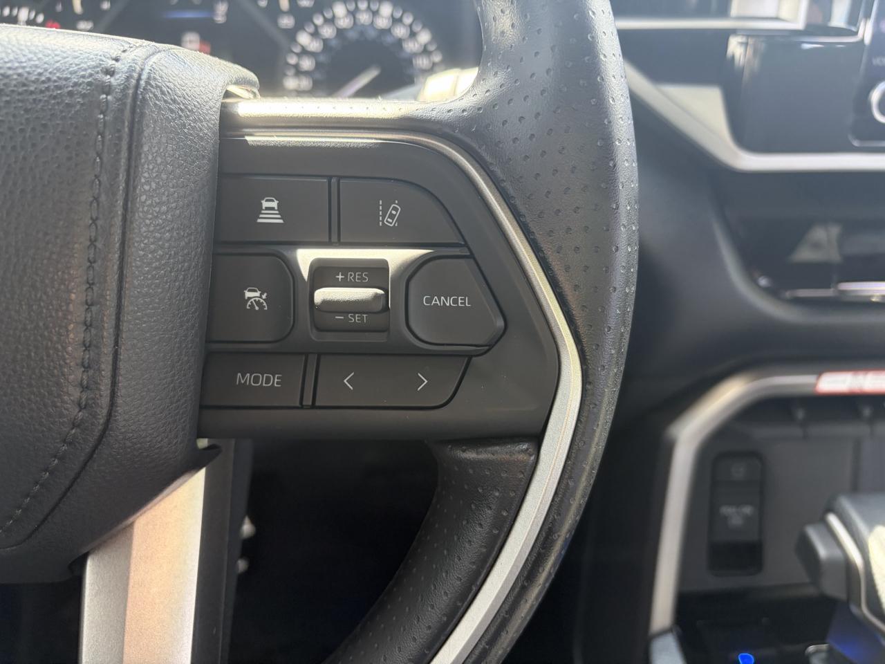 Toyota Tundra 4WD SR5 CrewMax 5.5' Bed (Natl) 2025