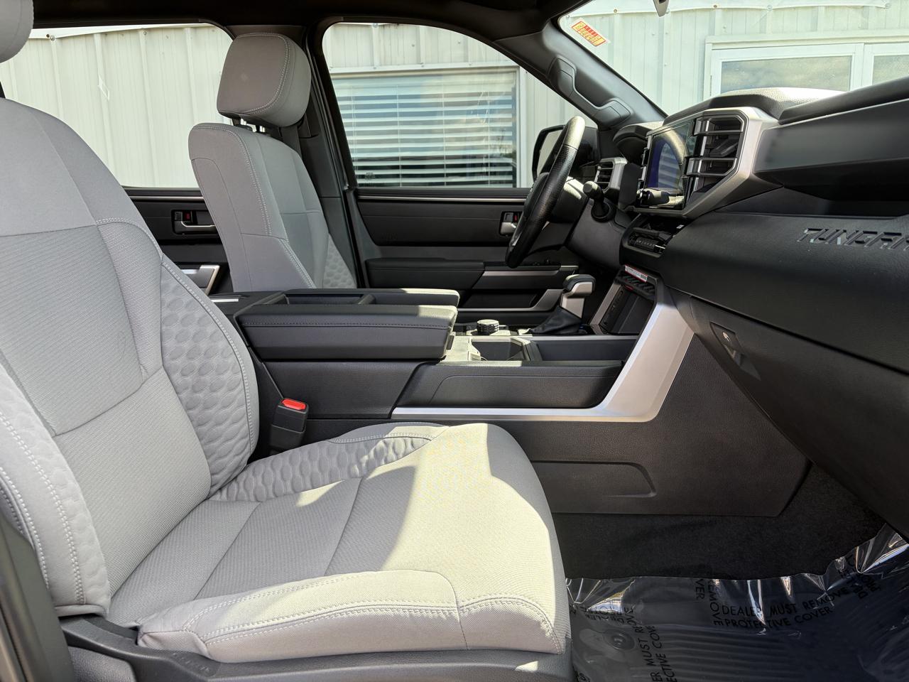 Toyota Tundra 4WD SR5 CrewMax 5.5' Bed (Natl) 2025