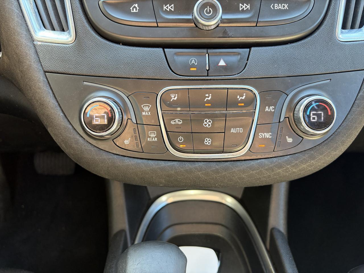 Chevrolet Malibu 4dr Sdn LT 2021