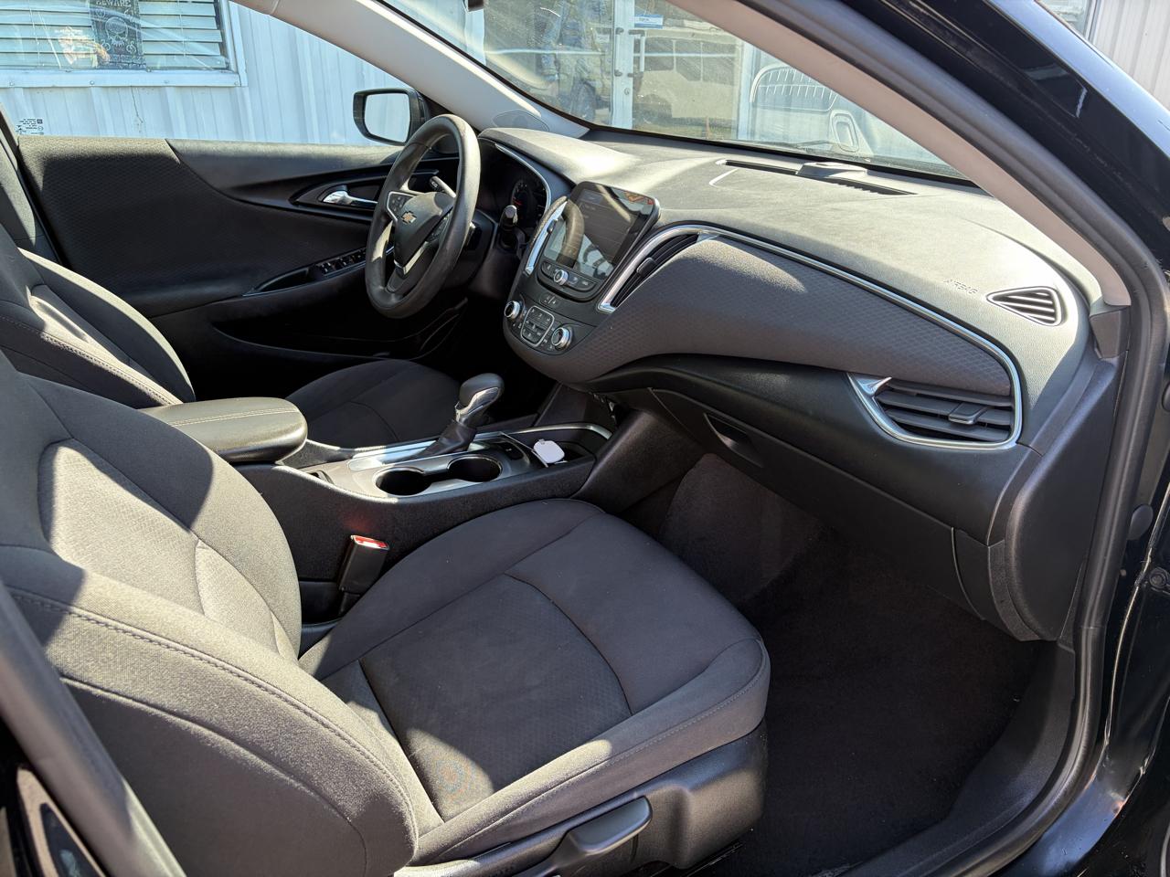 Chevrolet Malibu 4dr Sdn LT 2021