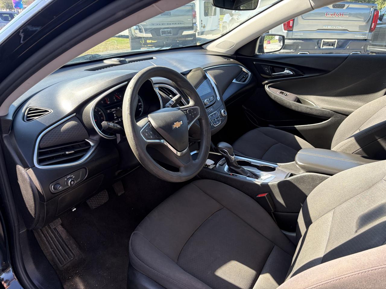 Chevrolet Malibu 4dr Sdn LT 2021