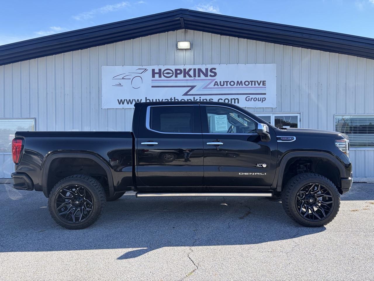 2023 GMC Sierra 1500 4WD Crew Cab 147" Denali