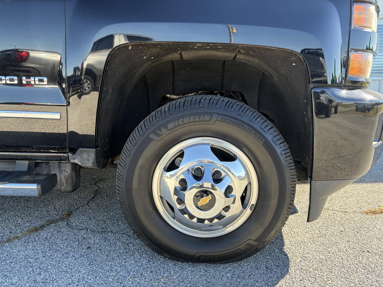 Chevrolet Silverado 3500HD Built After Aug 14  2015