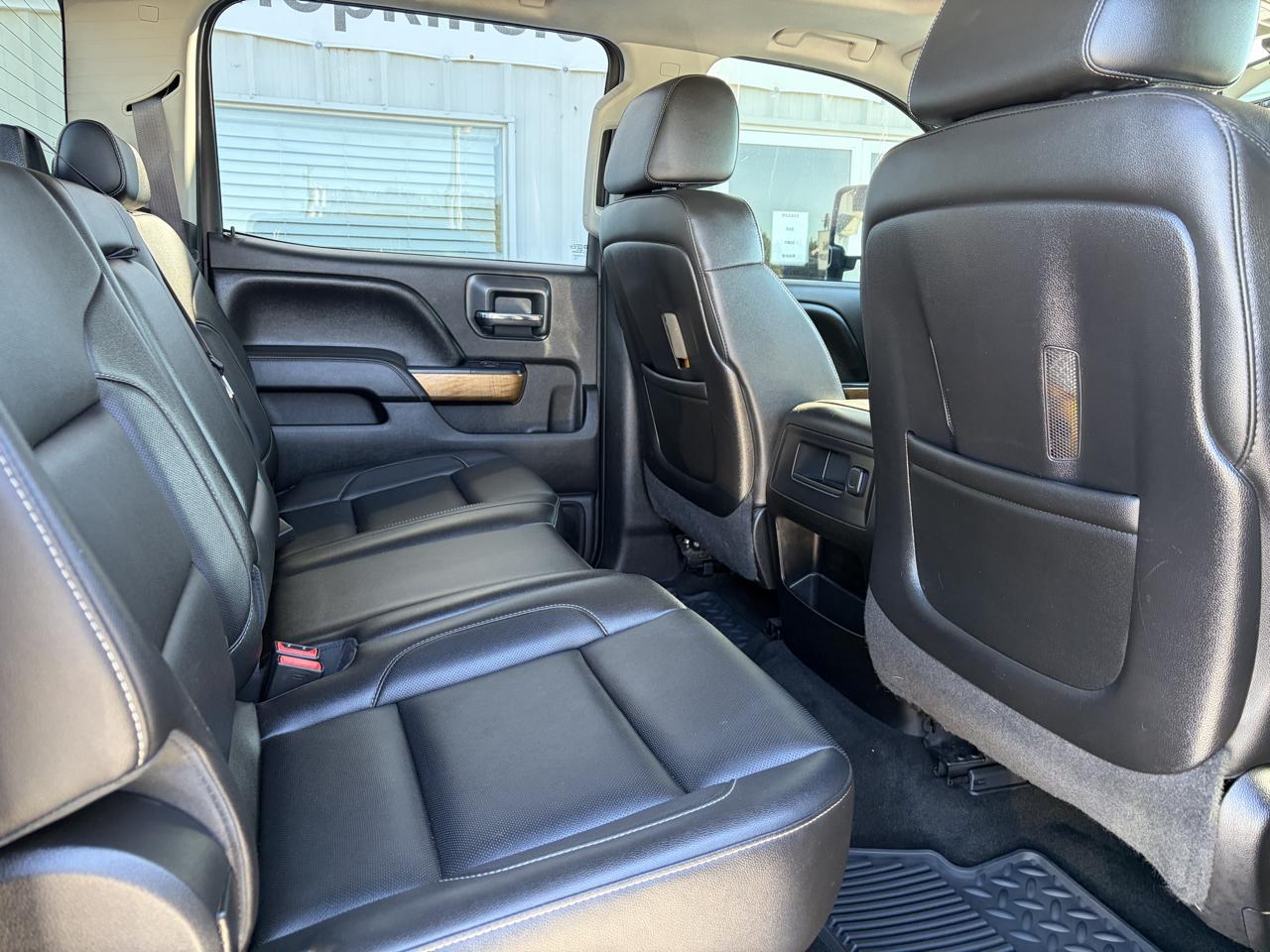 Chevrolet Silverado 3500HD Built After Aug 14  2015