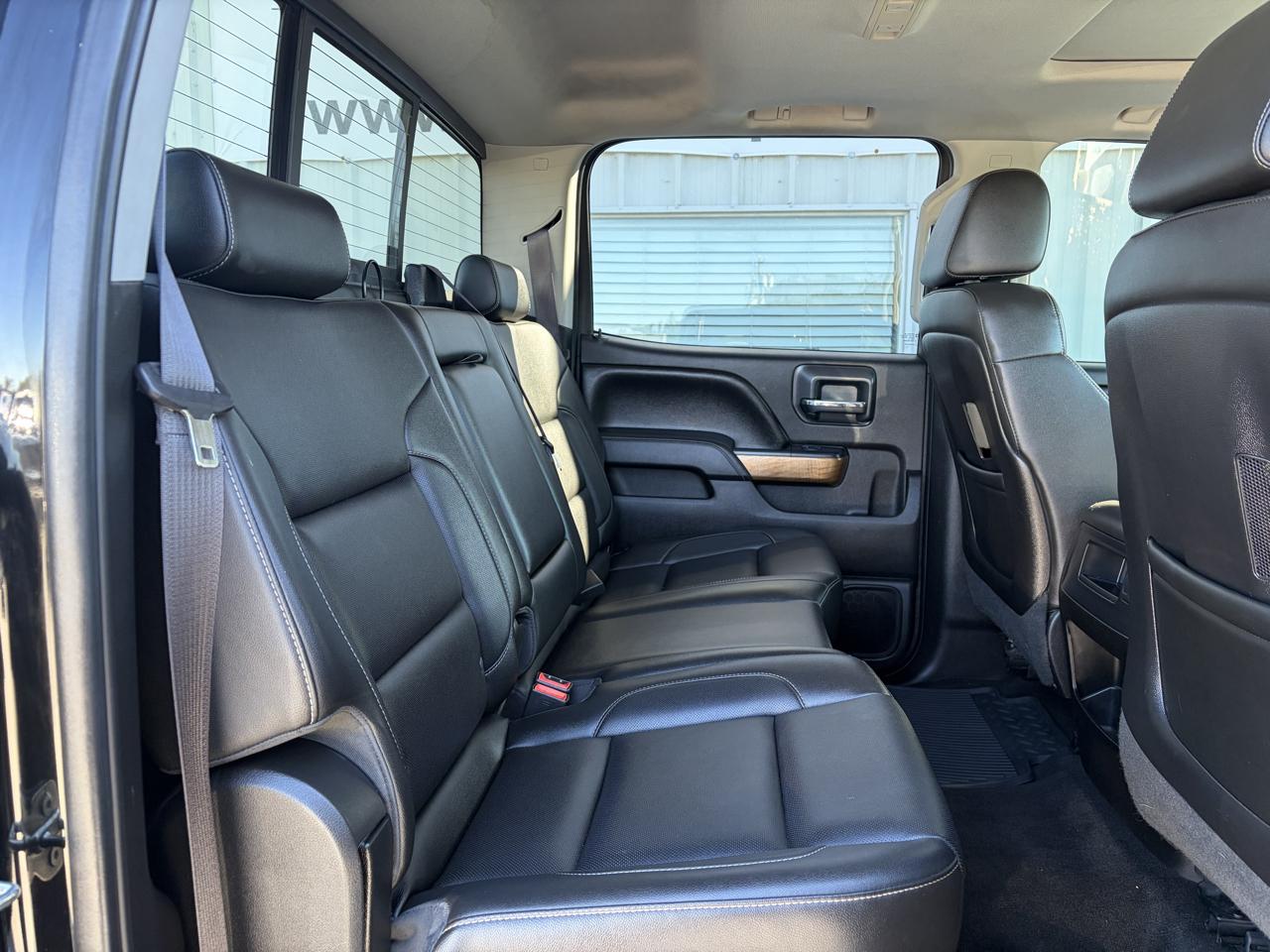 Chevrolet Silverado 3500HD Built After Aug 14  2015