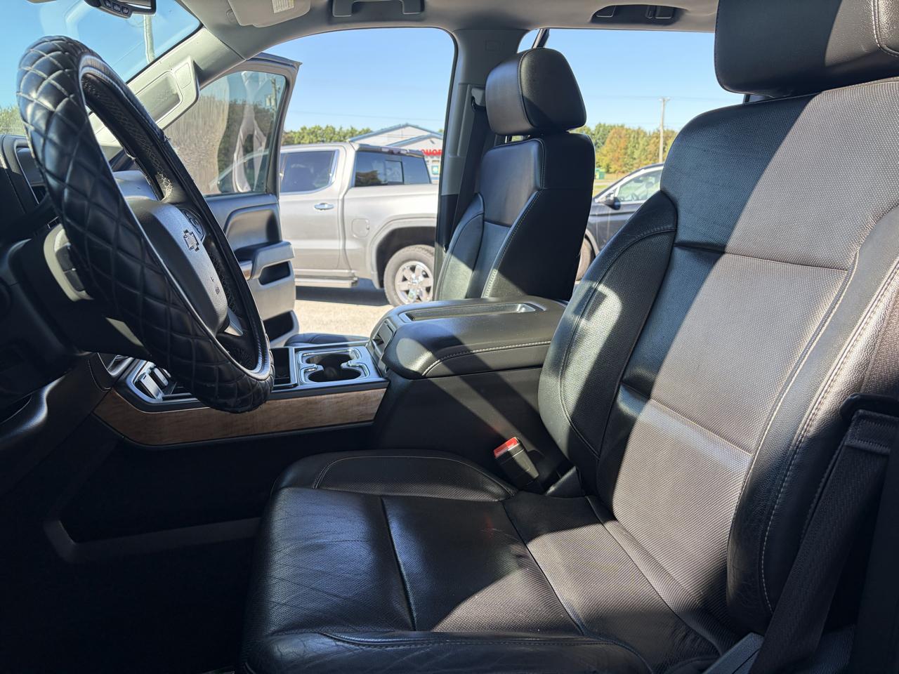 Chevrolet Silverado 3500HD Built After Aug 14  2015