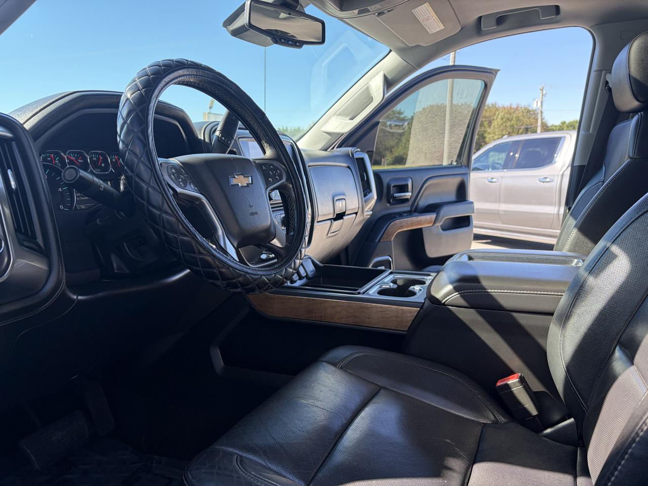 Chevrolet Silverado 3500HD Built After Aug 14  2015