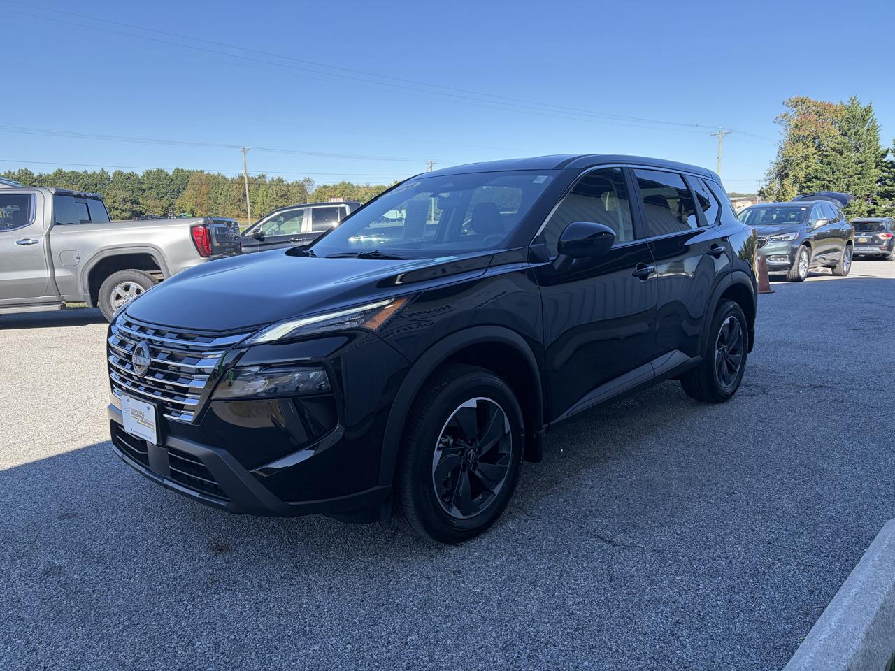 Nissan Rogue FWD SV *Ltd Avail* 2026