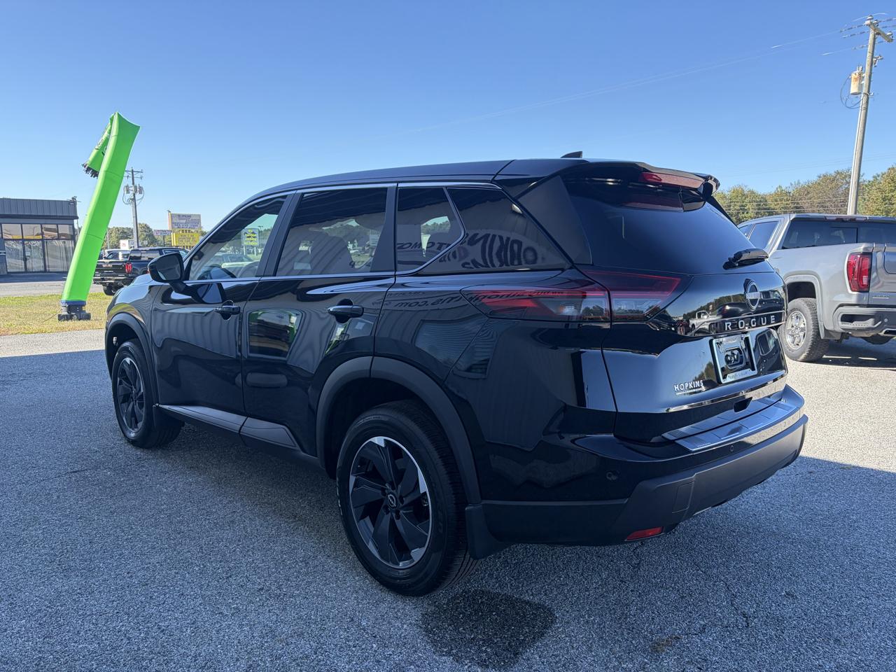 Nissan Rogue FWD SV *Ltd Avail* 2026