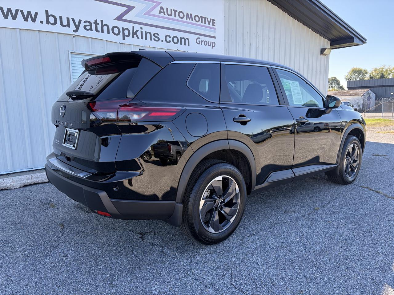 Nissan Rogue FWD SV *Ltd Avail* 2026