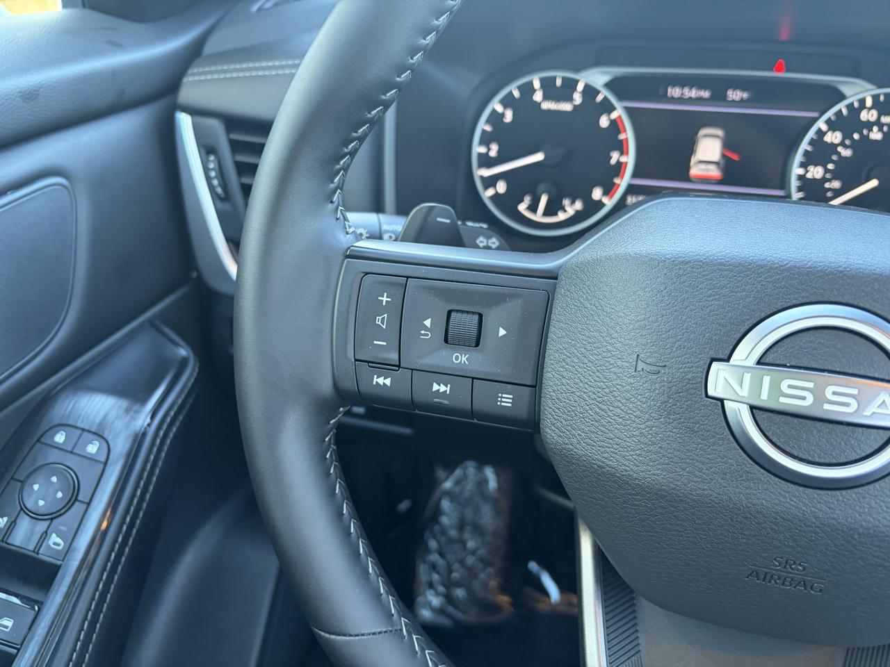 Nissan Rogue FWD SV *Ltd Avail* 2026