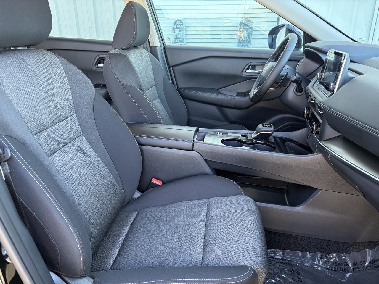 Nissan Rogue FWD SV *Ltd Avail* 2026