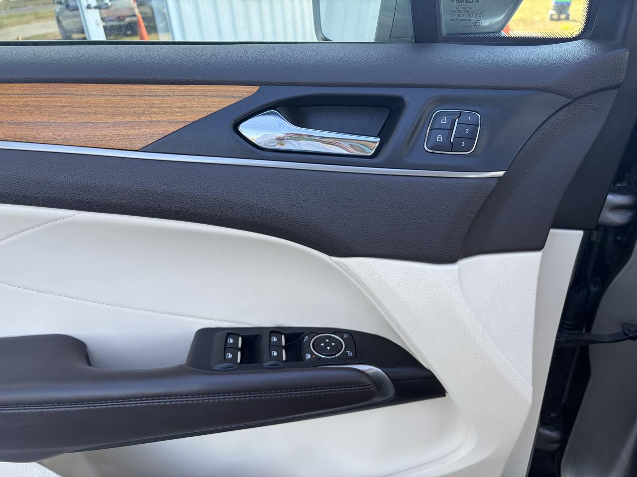 Lincoln MKC FWD 4dr Reserve 2016