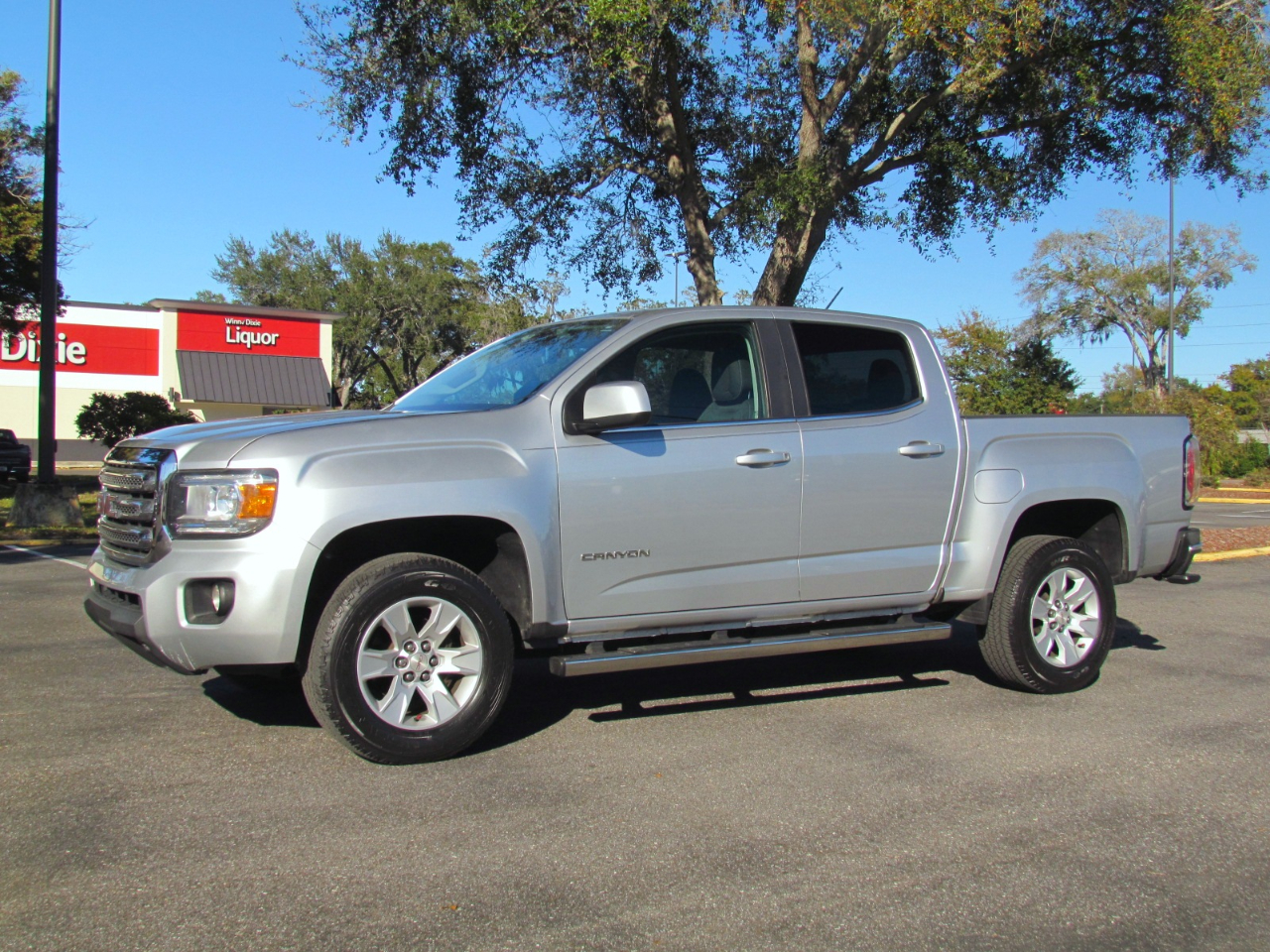 GMC Canyon SLE Crew Cab 2WD Short Box 2015