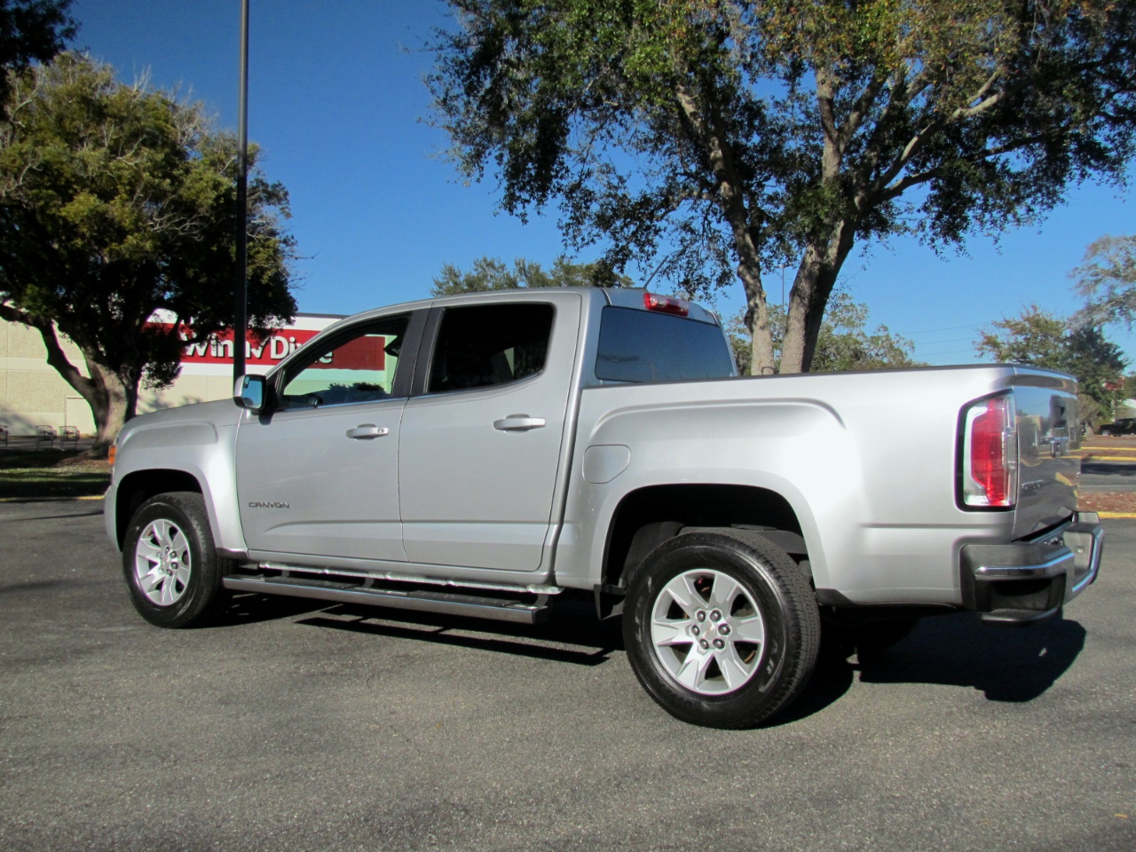 GMC Canyon SLE Crew Cab 2WD Short Box 2015