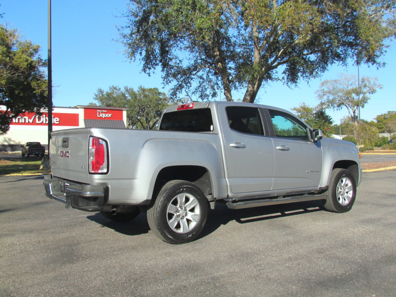 GMC Canyon SLE Crew Cab 2WD Short Box 2015