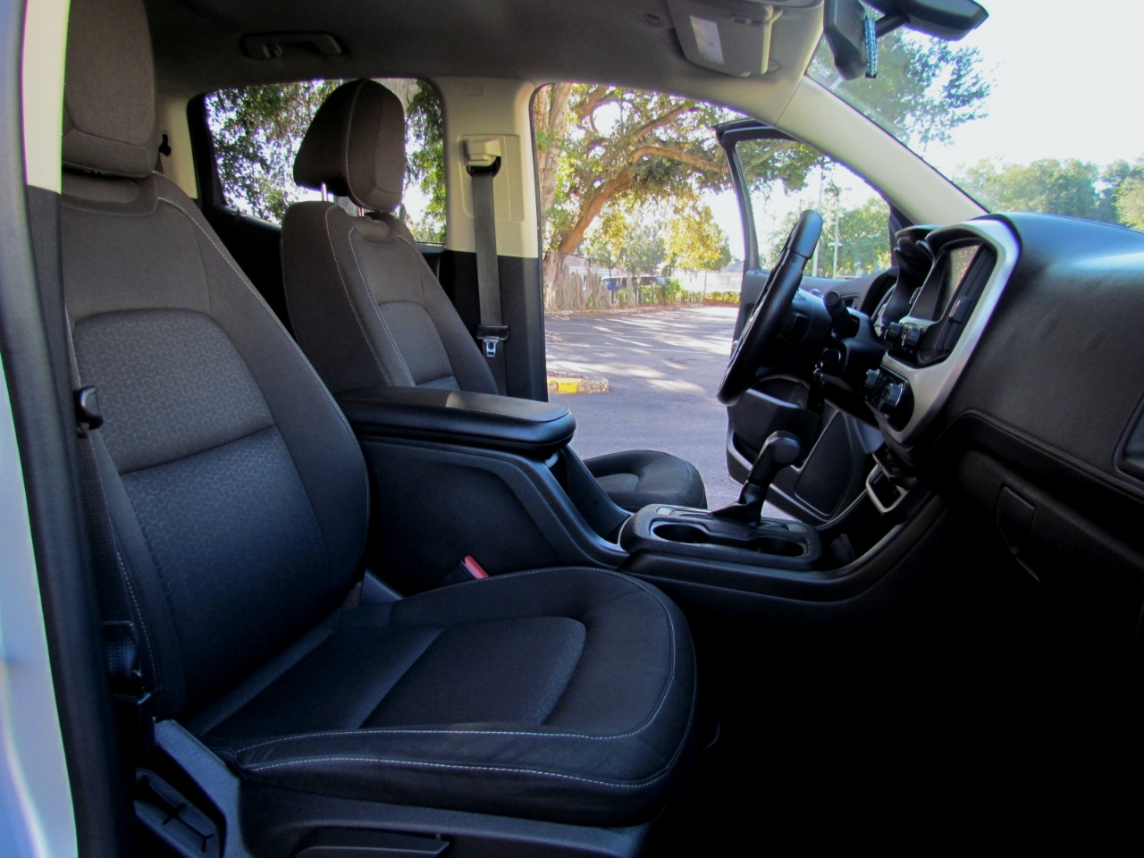 GMC Canyon SLE Crew Cab 2WD Short Box 2015