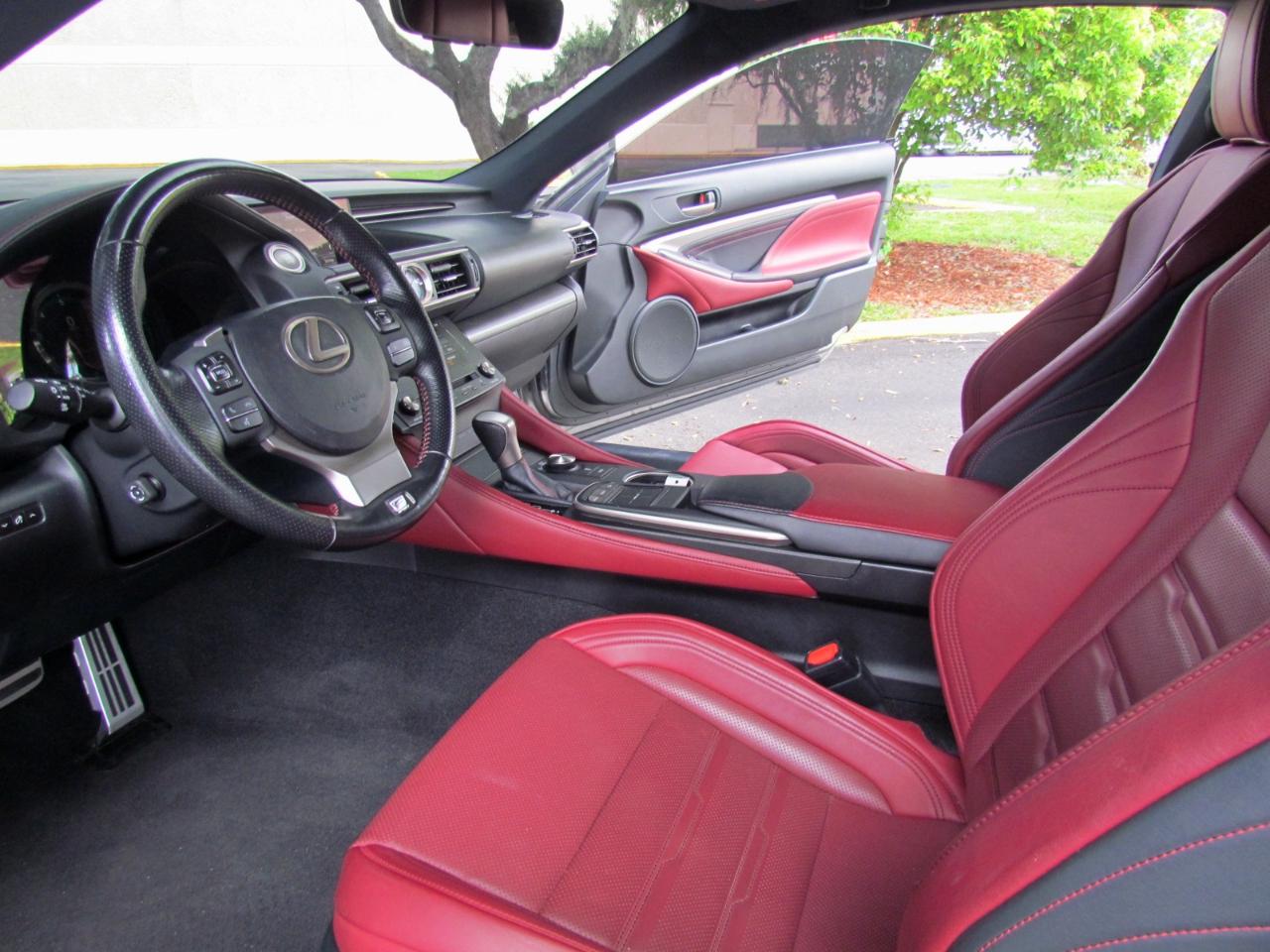 Lexus RC 200t  2016
