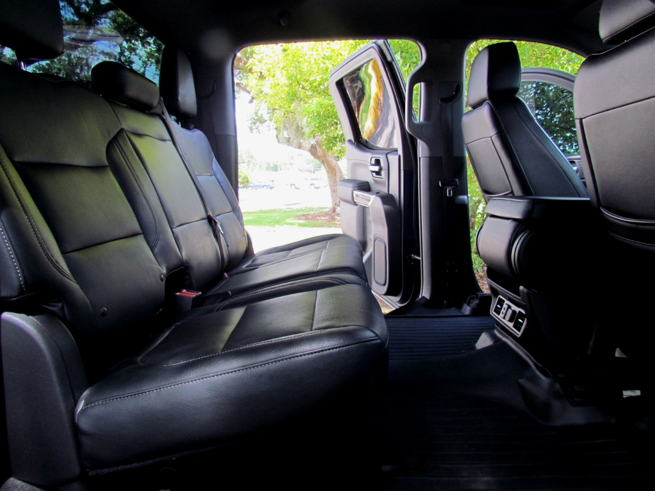 GMC Sierra 1500 SLE Crew Cab Short Box 4WD 2020