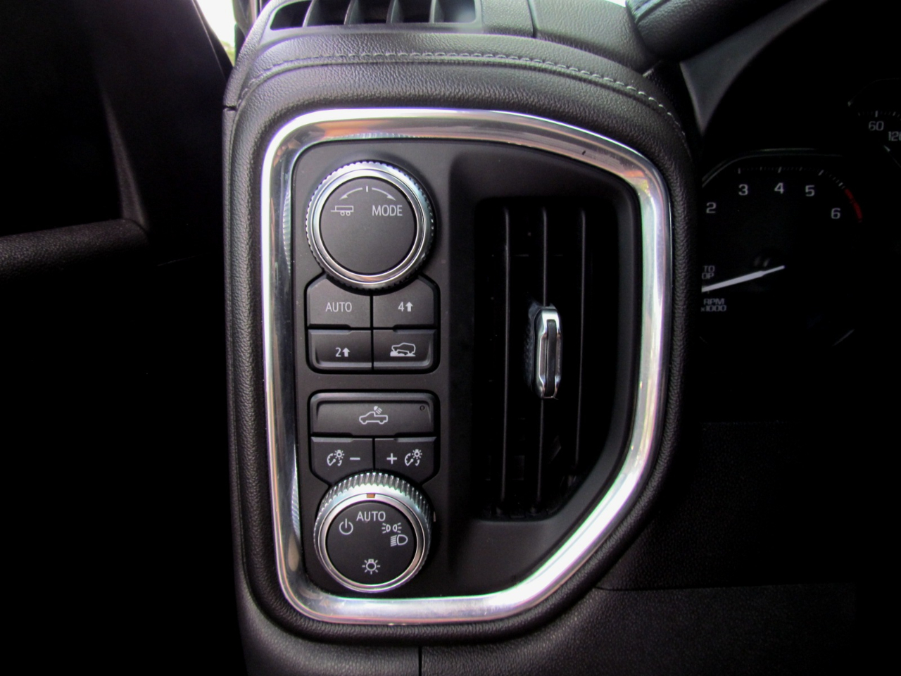 GMC Sierra 1500 SLE Crew Cab Short Box 4WD 2020