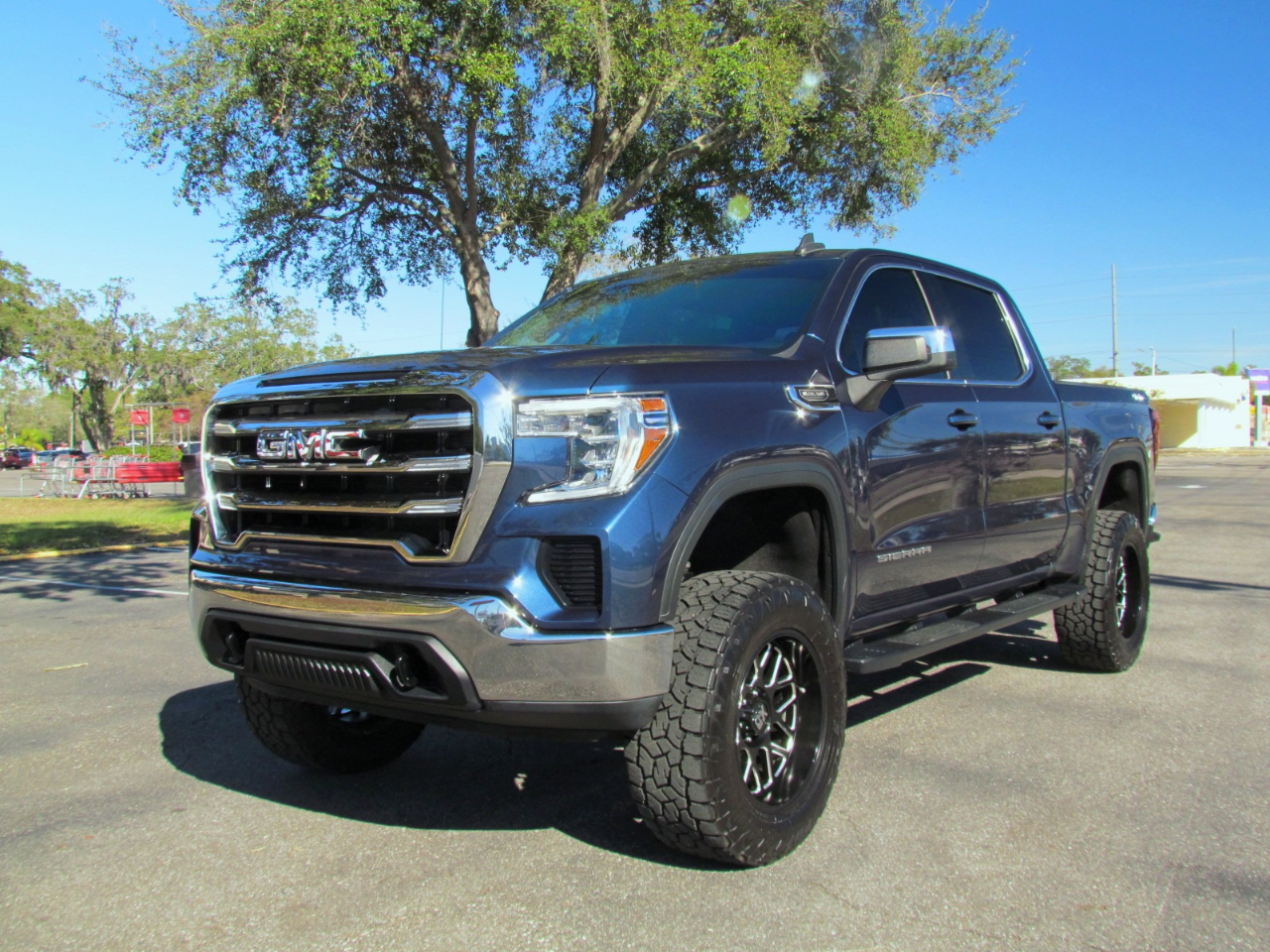 GMC Sierra 1500 SLE Crew Cab Short Box 4WD 2020