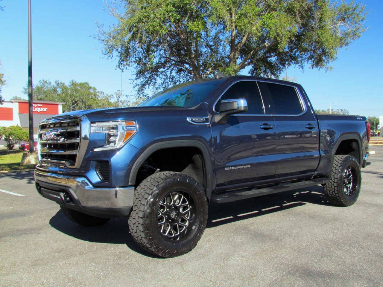 GMC Sierra 1500 SLE Crew Cab Short Box 4WD 2020