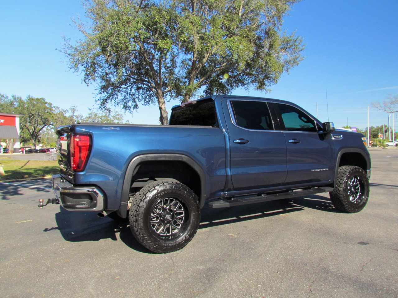 GMC Sierra 1500 SLE Crew Cab Short Box 4WD 2020