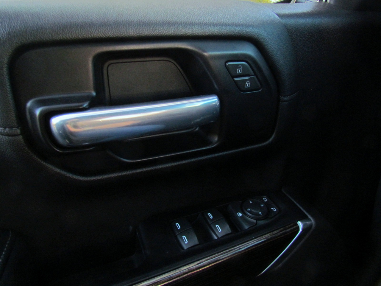 GMC Sierra 1500 SLE Crew Cab Short Box 4WD 2020