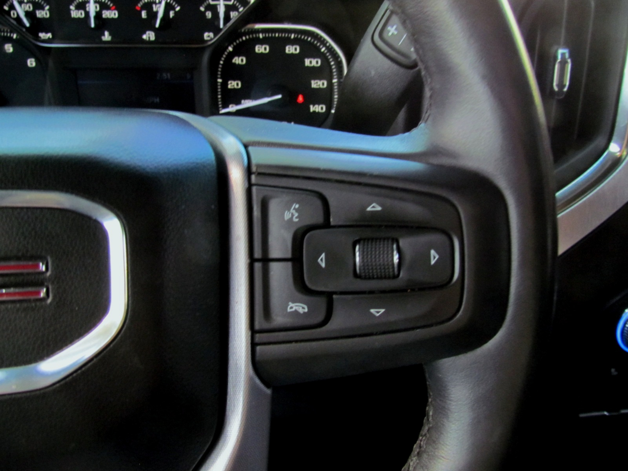 GMC Sierra 1500 SLE Crew Cab Short Box 4WD 2020