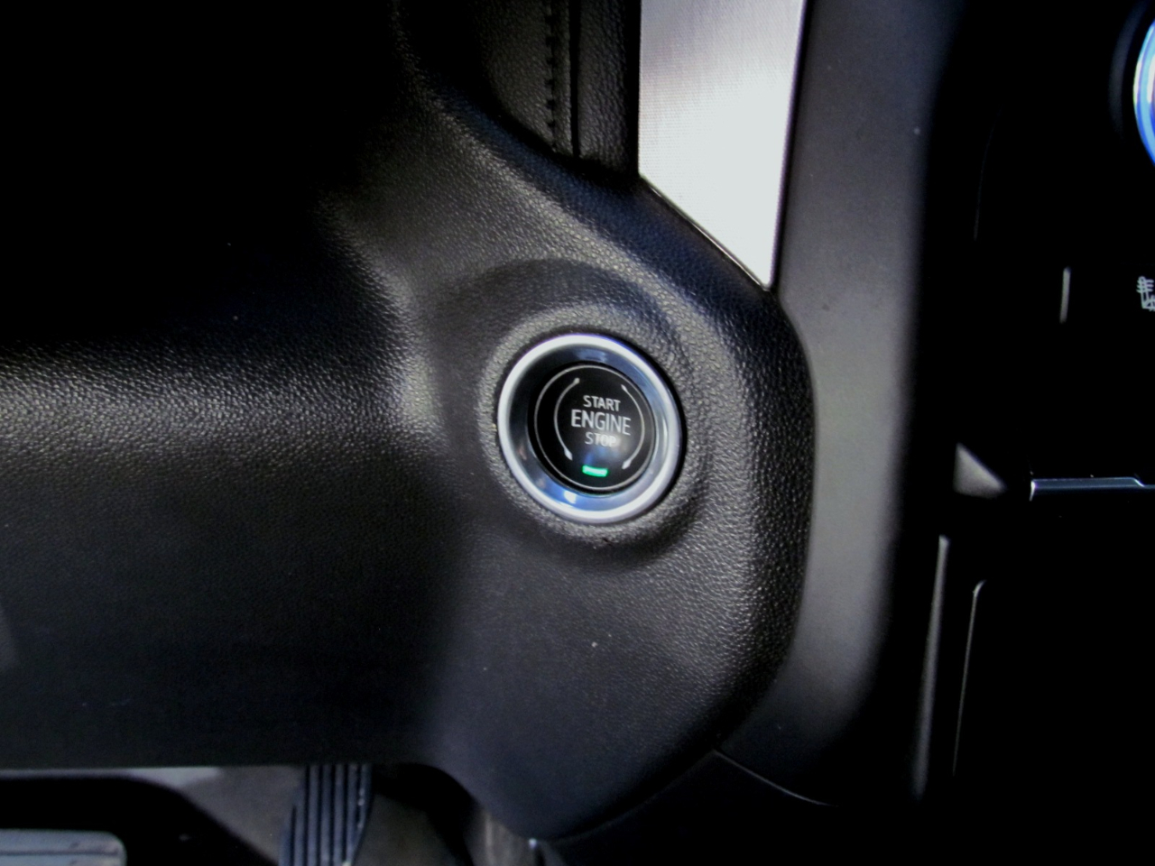 GMC Sierra 1500 SLE Crew Cab Short Box 4WD 2020