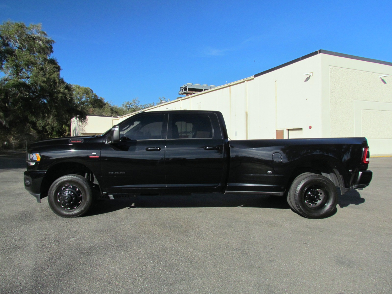 RAM 3500 Big Horn Crew Cab LWB 4WD DRW 2024