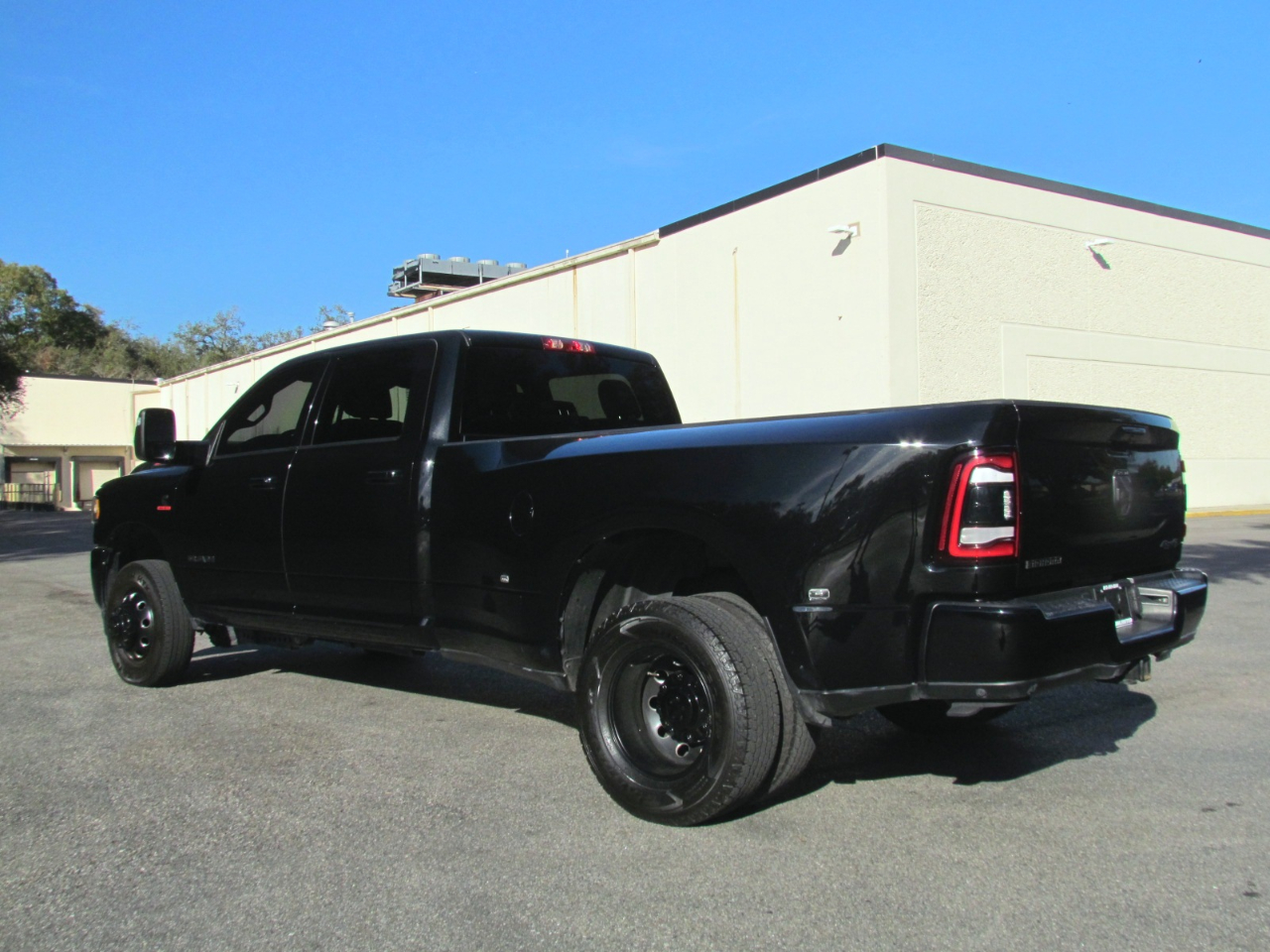 RAM 3500 Big Horn Crew Cab LWB 4WD DRW 2024