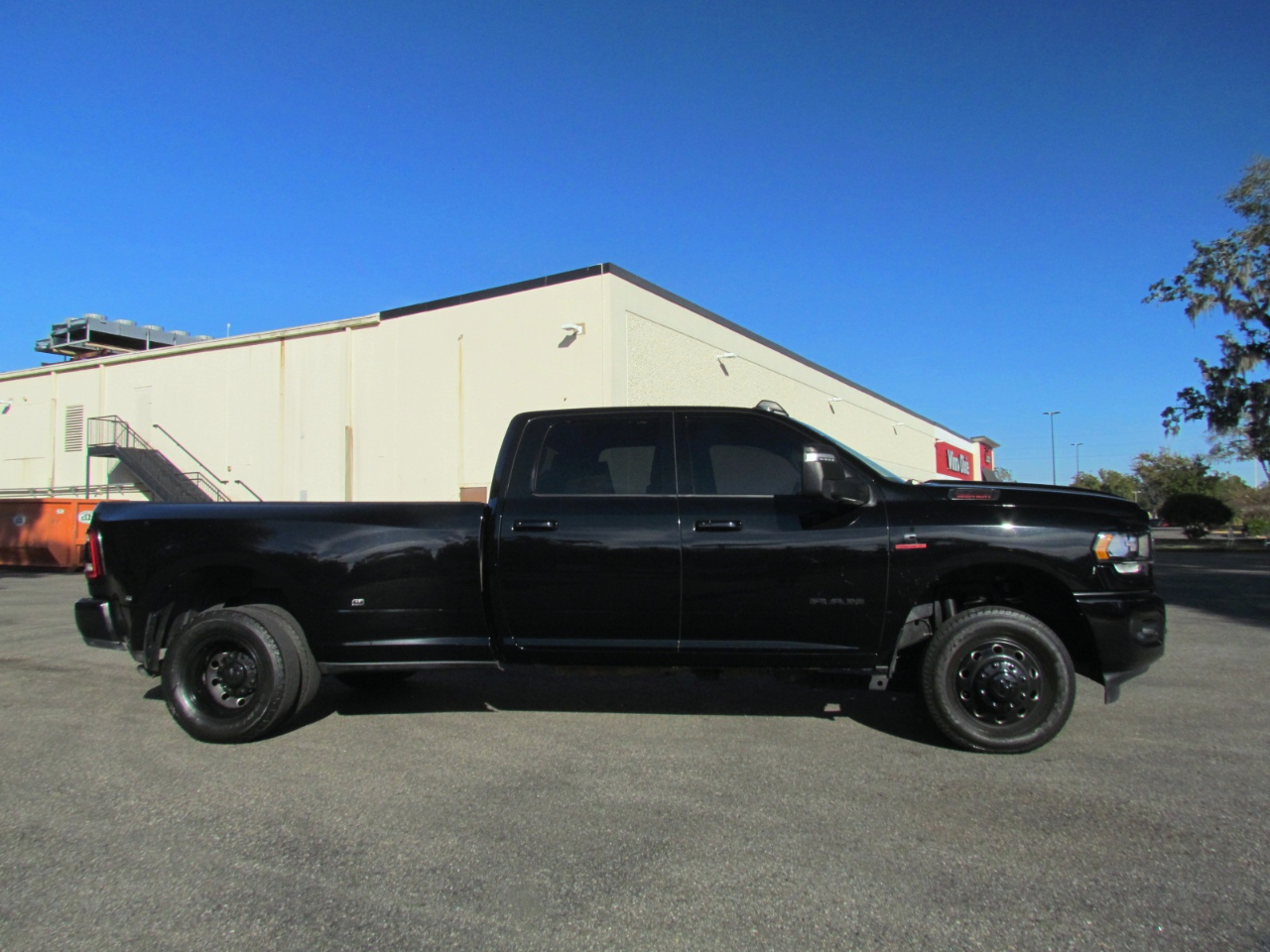RAM 3500 Big Horn Crew Cab LWB 4WD DRW 2024