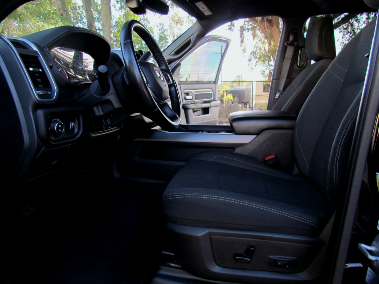 RAM 3500 Big Horn Crew Cab LWB 4WD DRW 2024