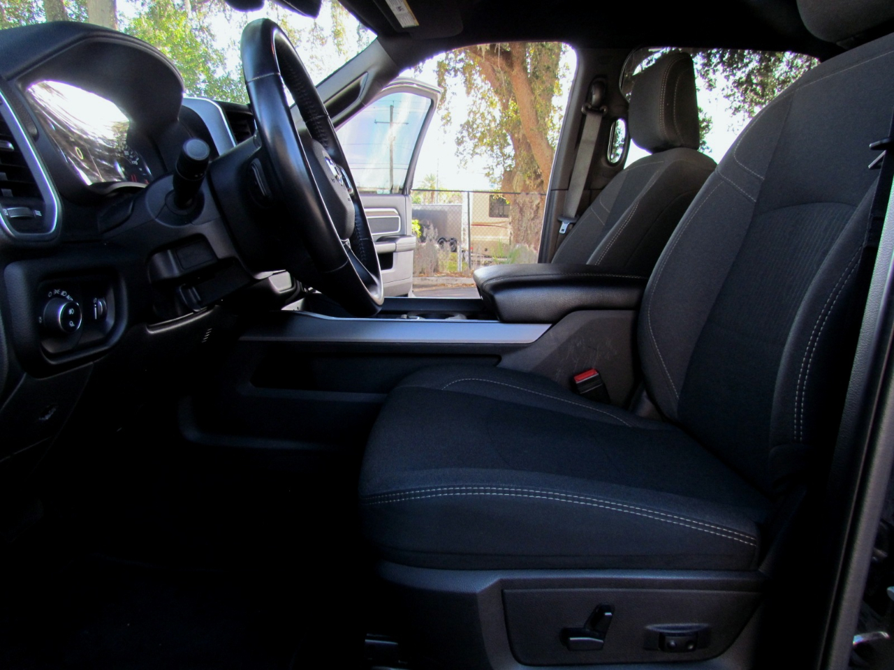 RAM 3500 Big Horn Crew Cab LWB 4WD DRW 2024