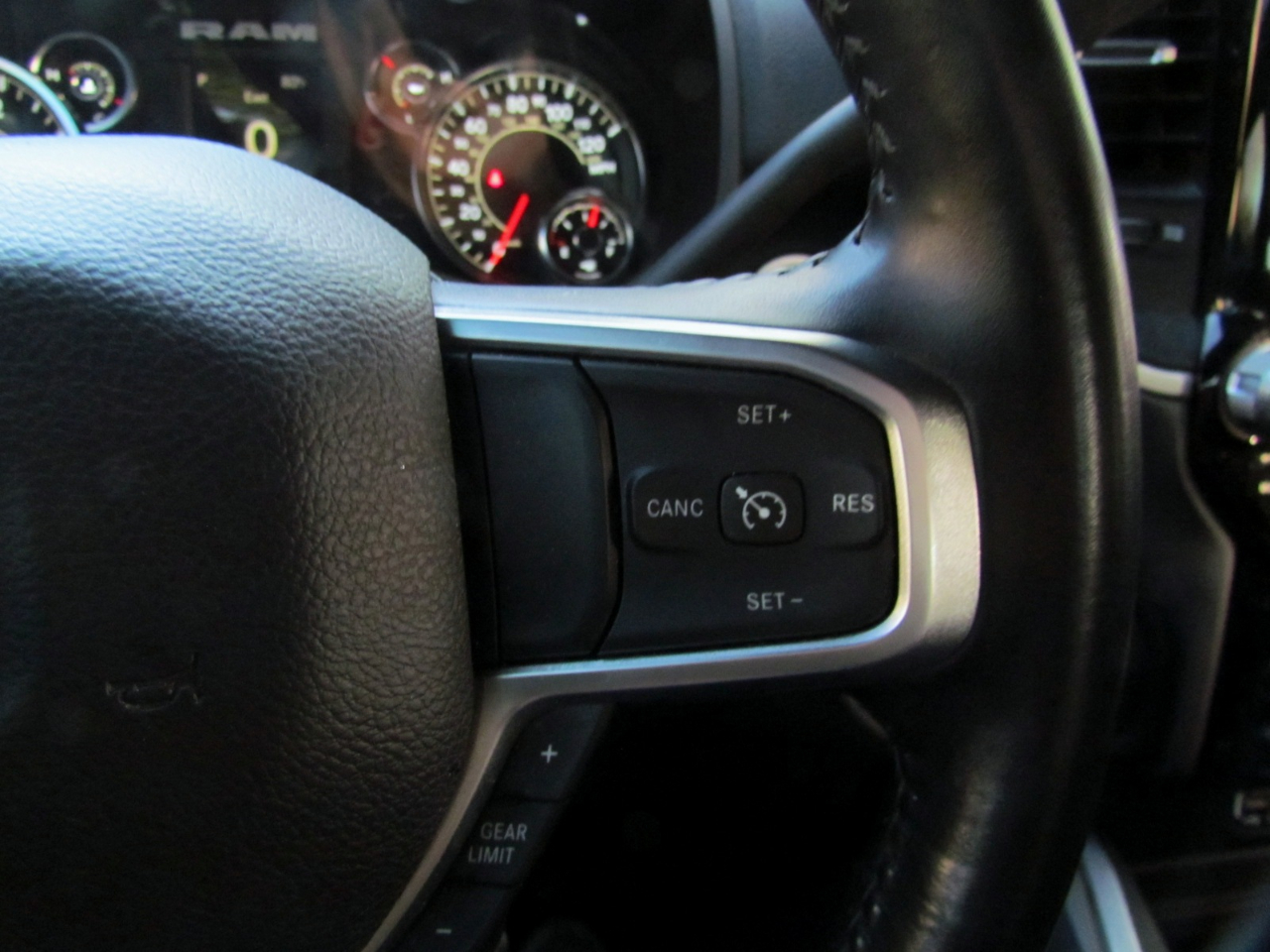 RAM 3500 Big Horn Crew Cab LWB 4WD DRW 2024