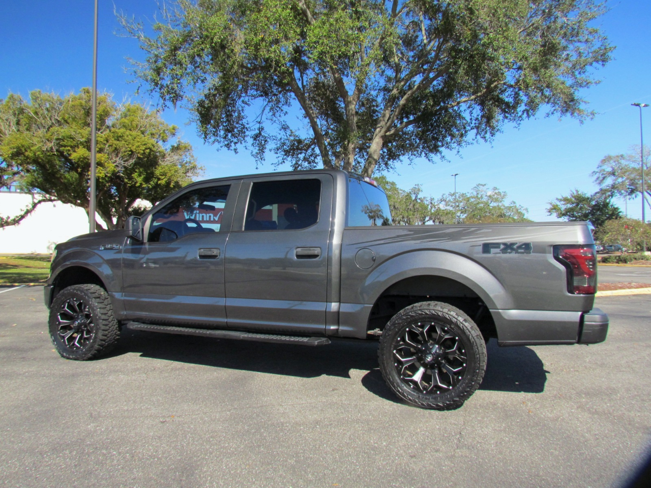 Ford F-150 STX SuperCab 5.5-ft Box 4WD 2019
