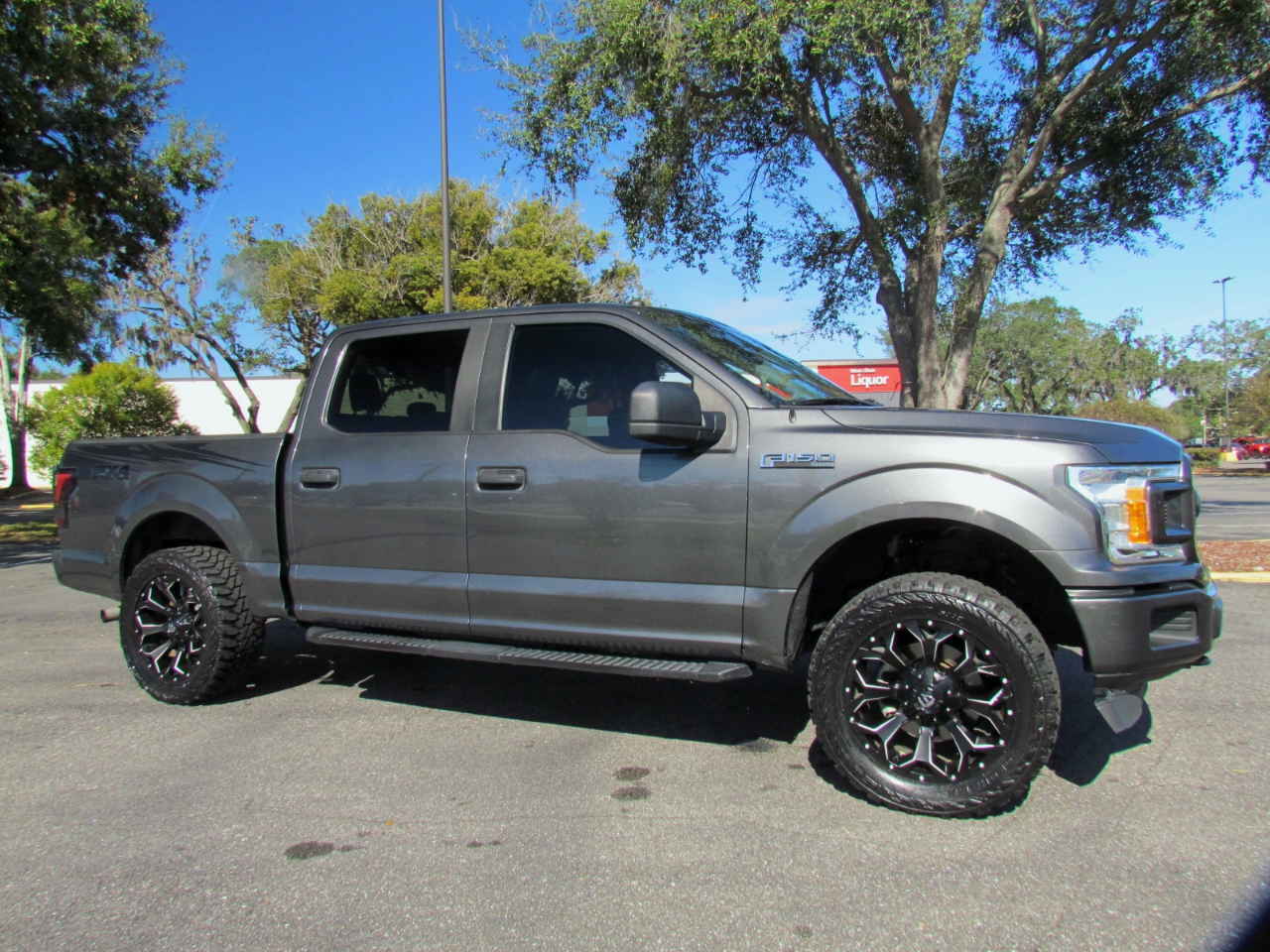 Ford F-150 STX SuperCab 5.5-ft Box 4WD 2019