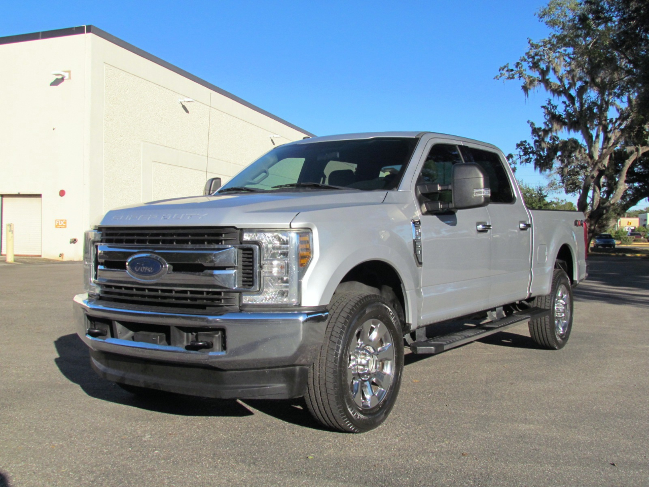 Ford F-250 SD XLT Crew Cab 4WD 2018