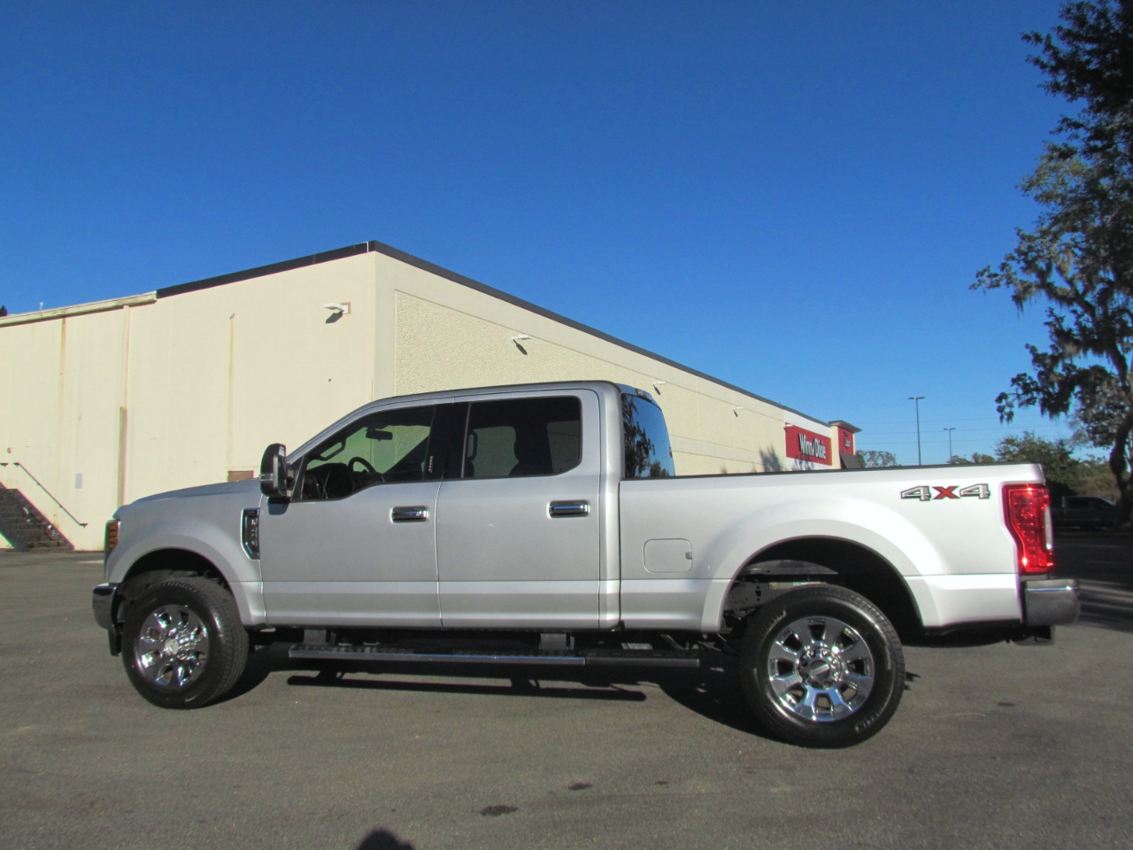 Ford F-250 SD XLT Crew Cab 4WD 2018