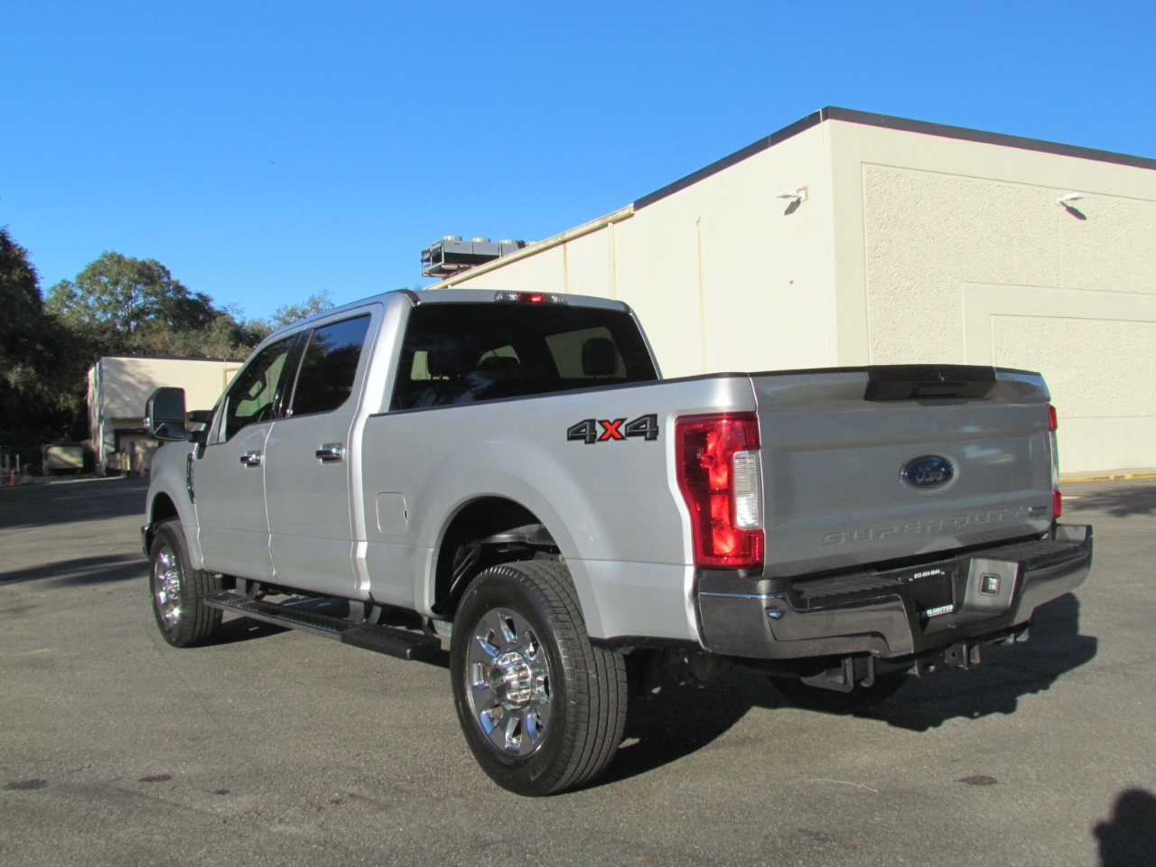 Ford F-250 SD XLT Crew Cab 4WD 2018