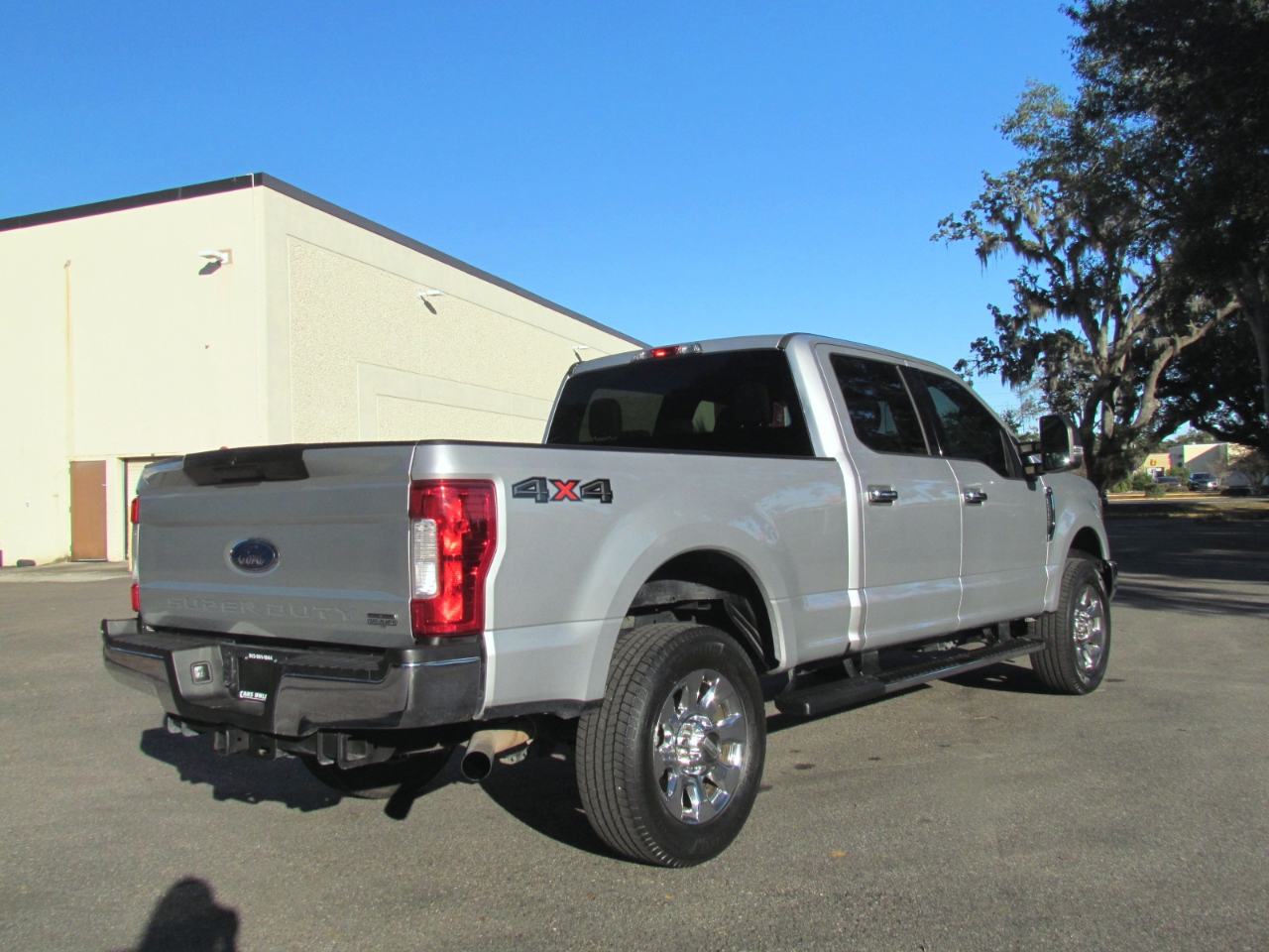 Ford F-250 SD XLT Crew Cab 4WD 2018