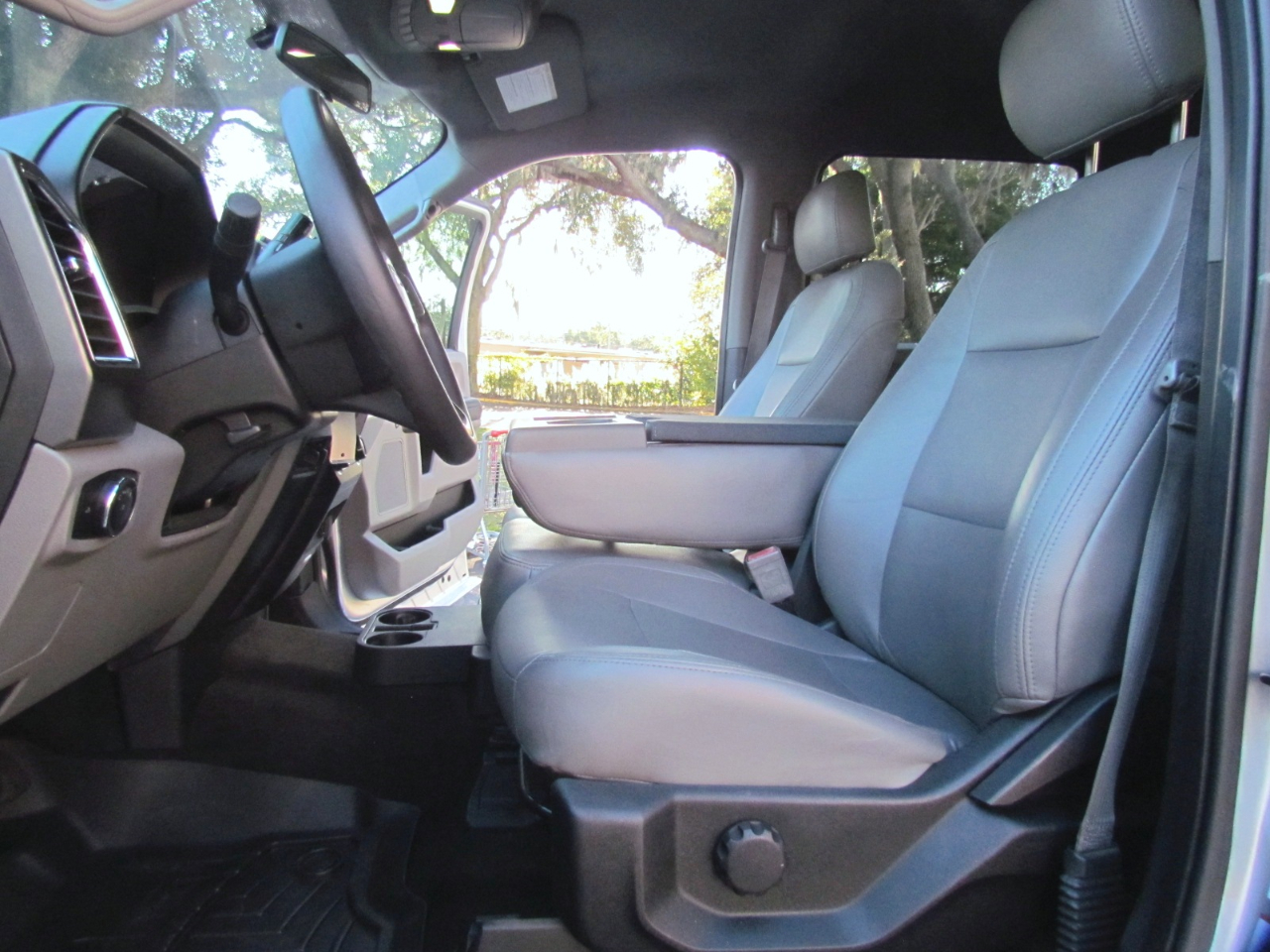 Ford F-250 SD XLT Crew Cab 4WD 2018