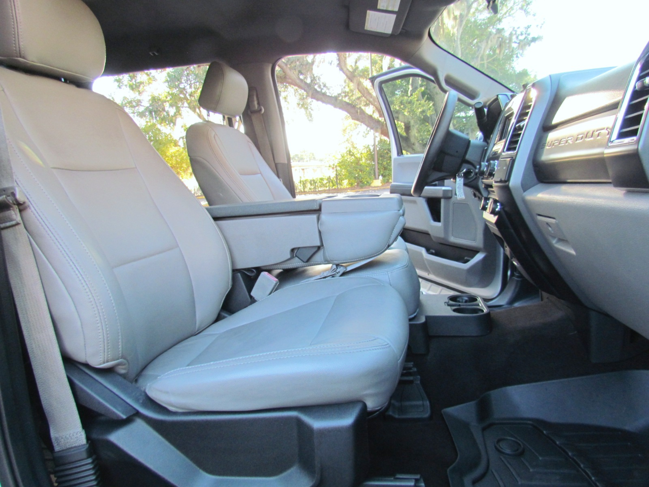 Ford F-250 SD XLT Crew Cab 4WD 2018