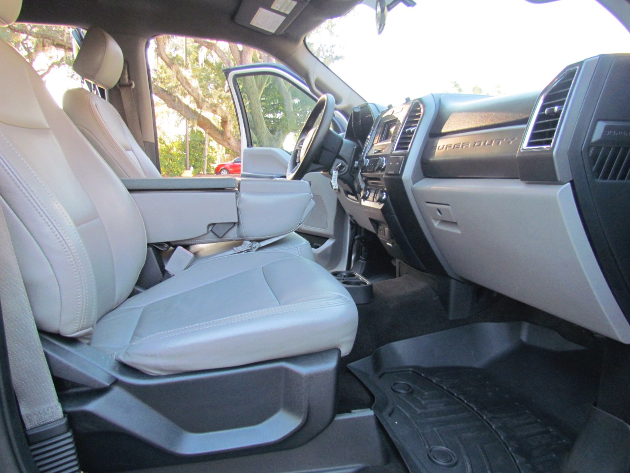 Ford F-250 SD XLT Crew Cab 4WD 2018