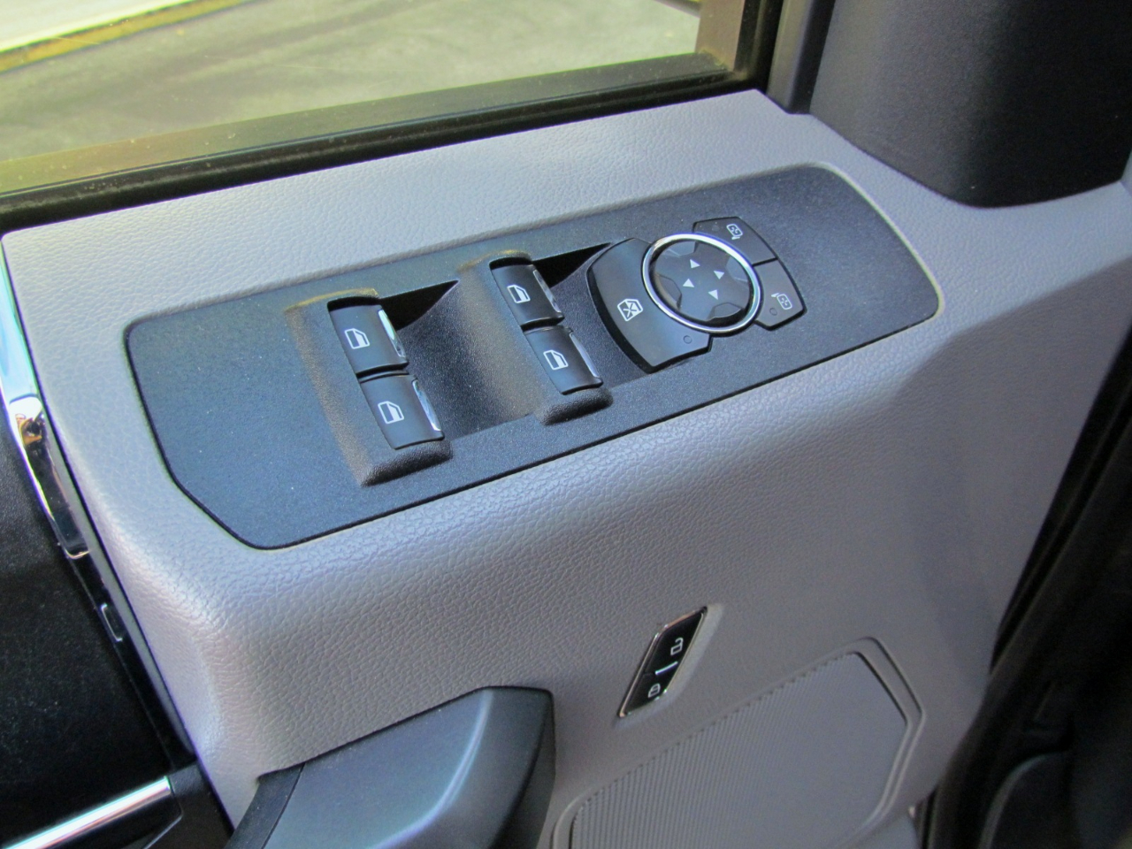 Ford F-250 SD XLT Crew Cab 4WD 2018